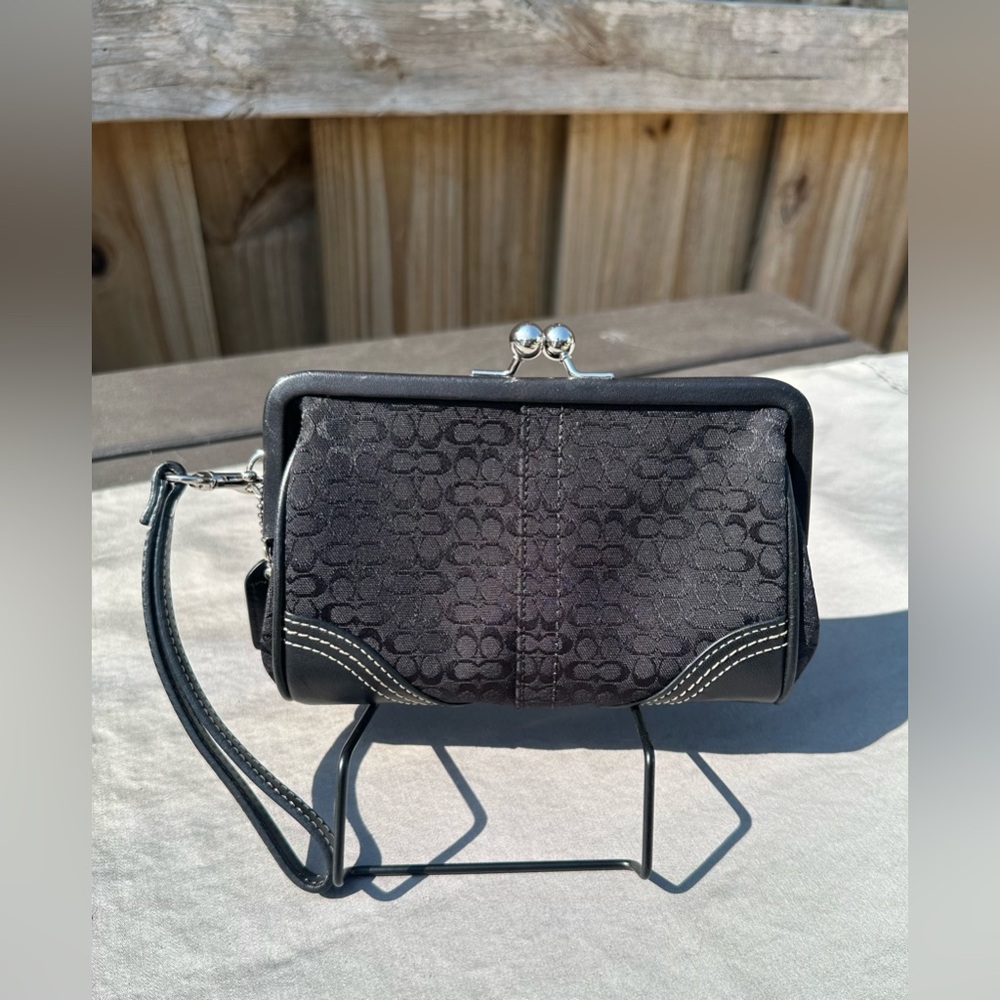 Coach Wristlet Kisslock Soho Mini Signature Black Jacquard Leather Vintage